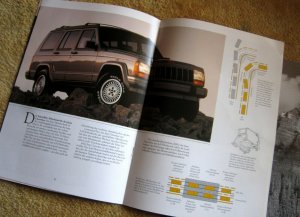 Sales_Brochure_Jeep_Cherokee_4.0_1992_002.jpg
