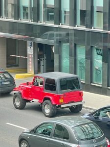 Jeep YJ Rot.jpg